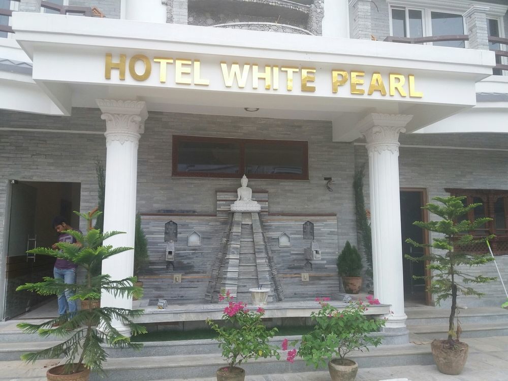 Hotel White Pearl Pókhara Exteriér fotografie