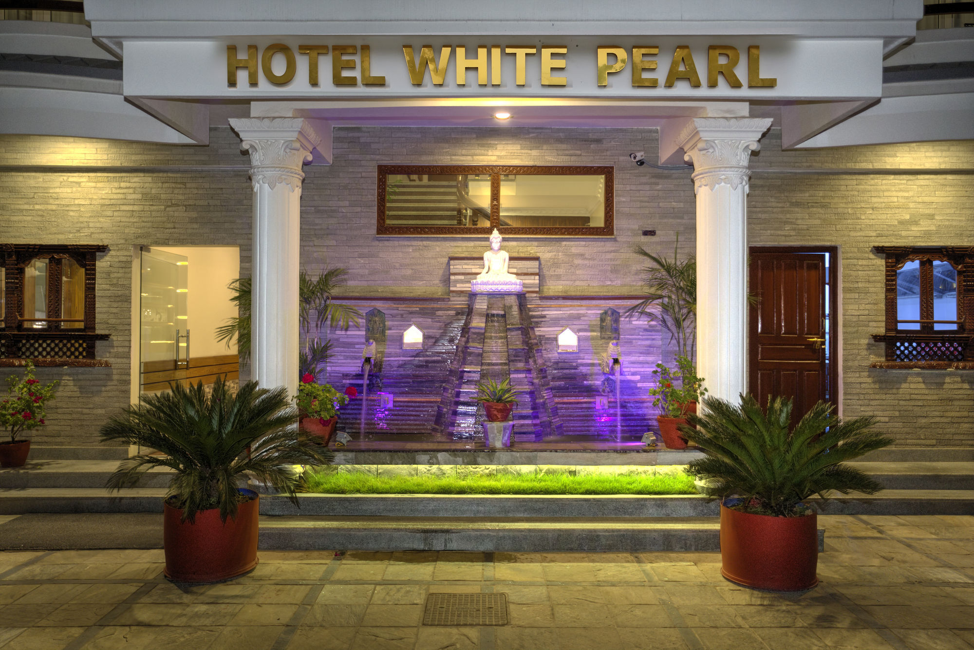 Hotel White Pearl Pókhara Exteriér fotografie