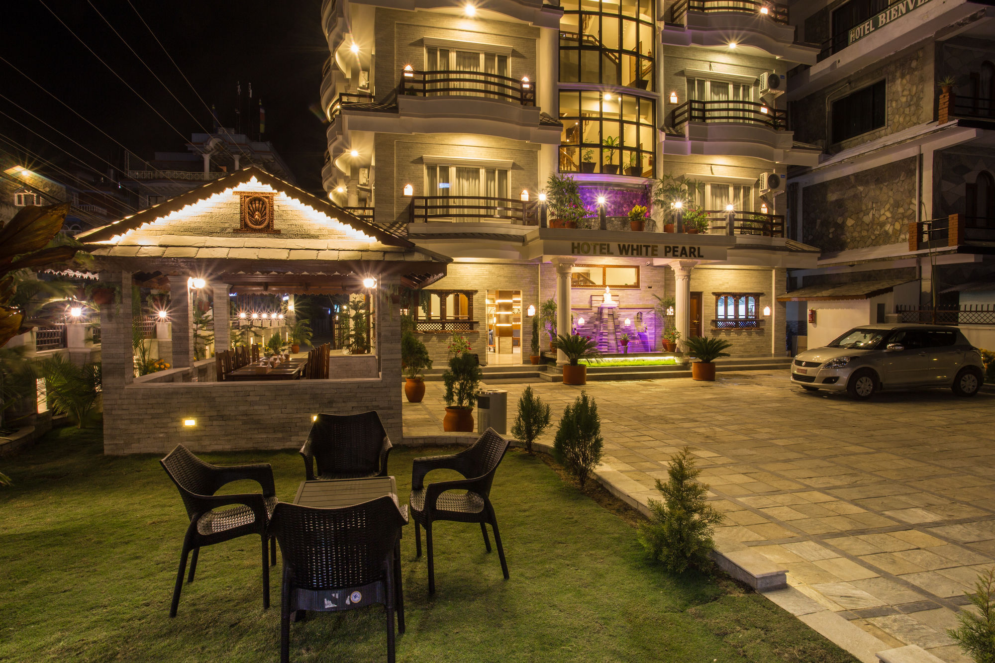 Hotel White Pearl Pókhara Exteriér fotografie