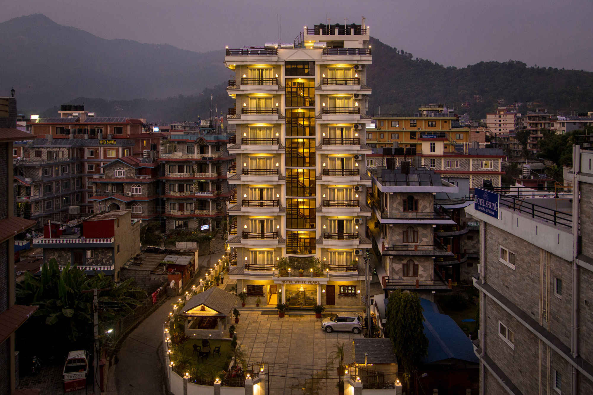 Hotel White Pearl Pókhara Exteriér fotografie